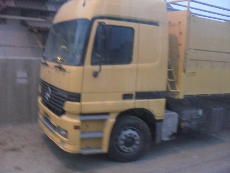 Mercedes Benz SDC12233