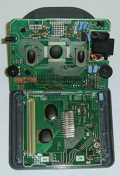 1992 Watara Supervision 409px-Supervision_internals_open