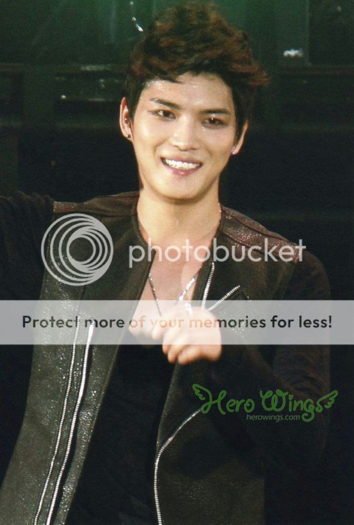 [PICS][111015-111016] JYJ Unforgettable Concert in Japan (JJ- focused) 483