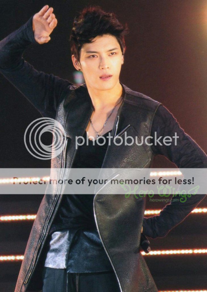 [PICS][111015-111016] JYJ Unforgettable Concert in Japan (JJ- focused) 487