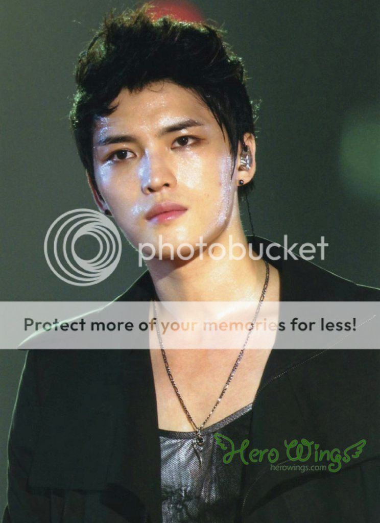 [PICS][111015-111016] JYJ Unforgettable Concert in Japan (JJ- focused) 495