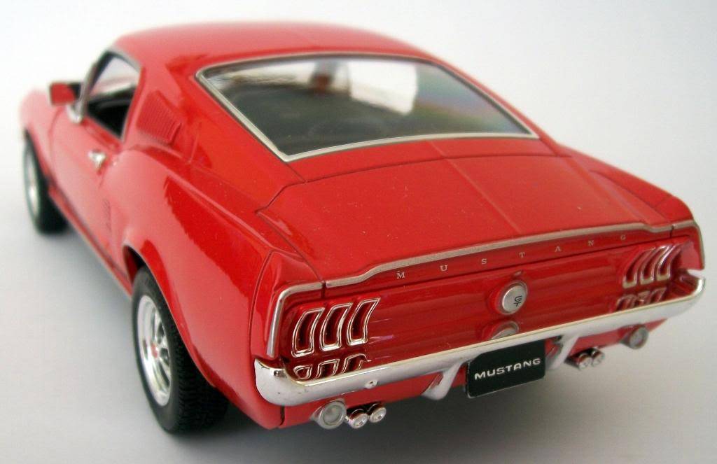 Los 1/24 de PCSAM Mustang6