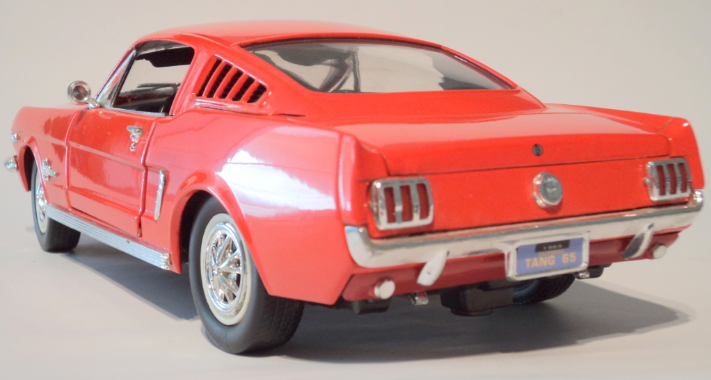 Colección 1/18 PCSAM - Página 2 Mustang5