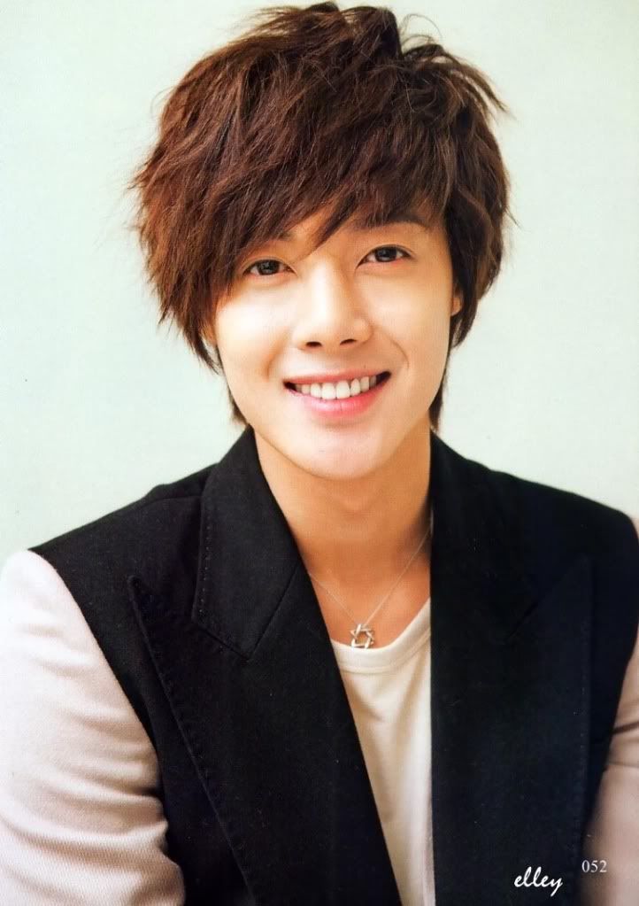 [scans] Hyun Joong – Monthly Sky Perfect Diciembre 2010 Issue + Haru*Hana Vol. 2 16693e1c4cec6cc62302f3