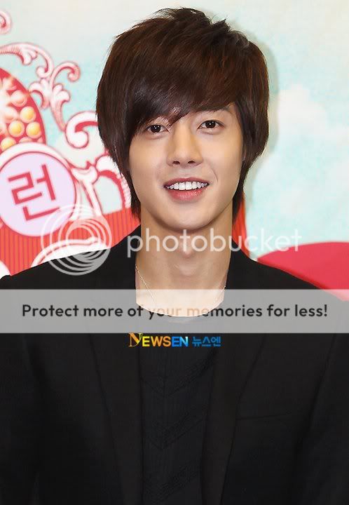 [HJL] Playful Kiss YouTube Special Edition Press Conference 149899_173978272612644_131095850234220_649571_746984_n