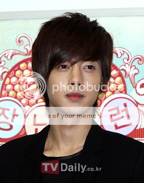 [HJL] Playful Kiss YouTube Special Edition Press Conference 74121_173973252613146_131095850234220_649454_451018_n