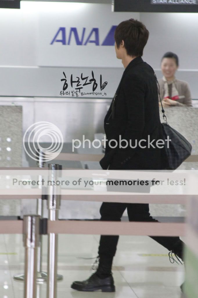 [HJL] Gimpo airport hacia Japón (2) 69f328d9bde90e7e5882dda