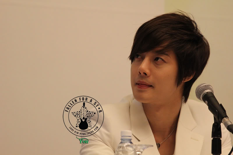 [HJL] TheFaceShop Press Conference en Singapore (3) LKHJ_20101202_22