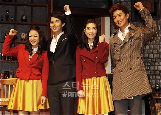 [HJB] Cafe-In Musical Press Conference  Tn_1290406202_458405912_0