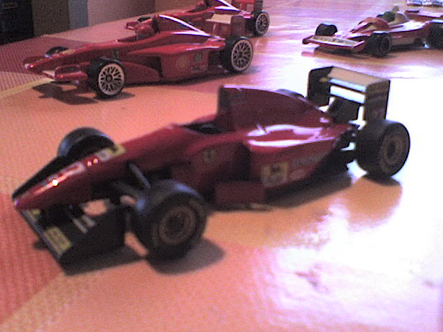 F1 en escala 1:64 DSC00051