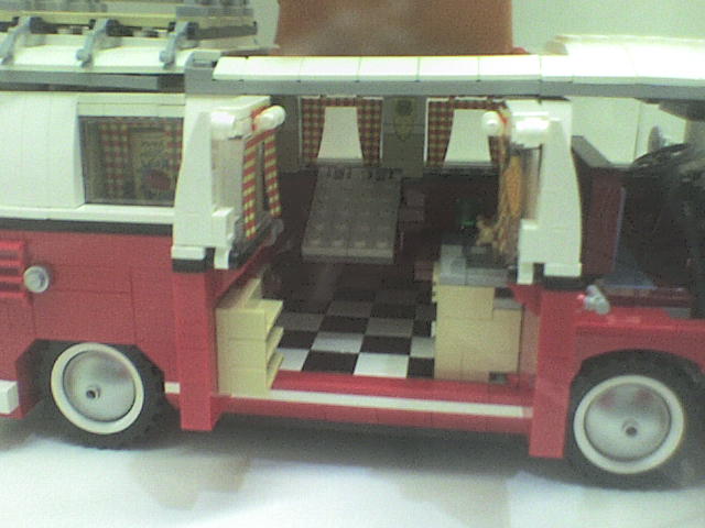 Volkswagen Lego... LegoVWCombi4