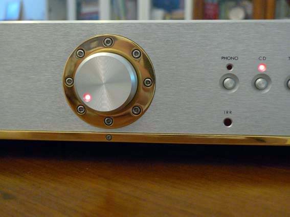 FS: Musical Fidelity A3 int Amp  P1050099-LR