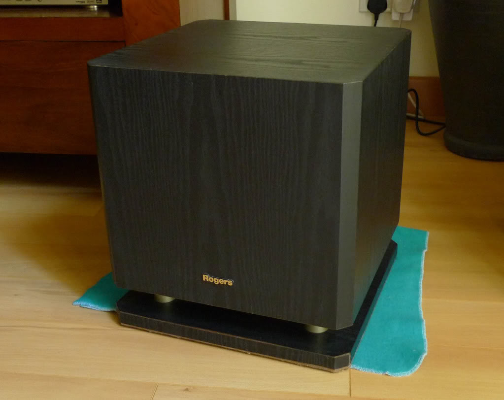 Rogers ASB-80 Active SubWoofer P1050162