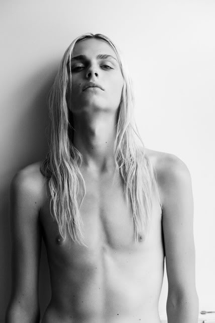 Fichas de personajes - Página 2 AndrejPejic-iD-ThomasLohr02