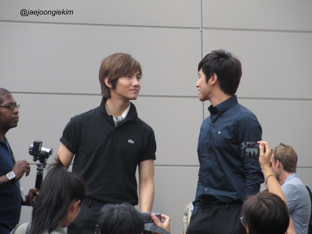 [Pics][10092011] Homin – The LACOSTE S/S 2010 Collection Fashion Show  Ksetsyc17