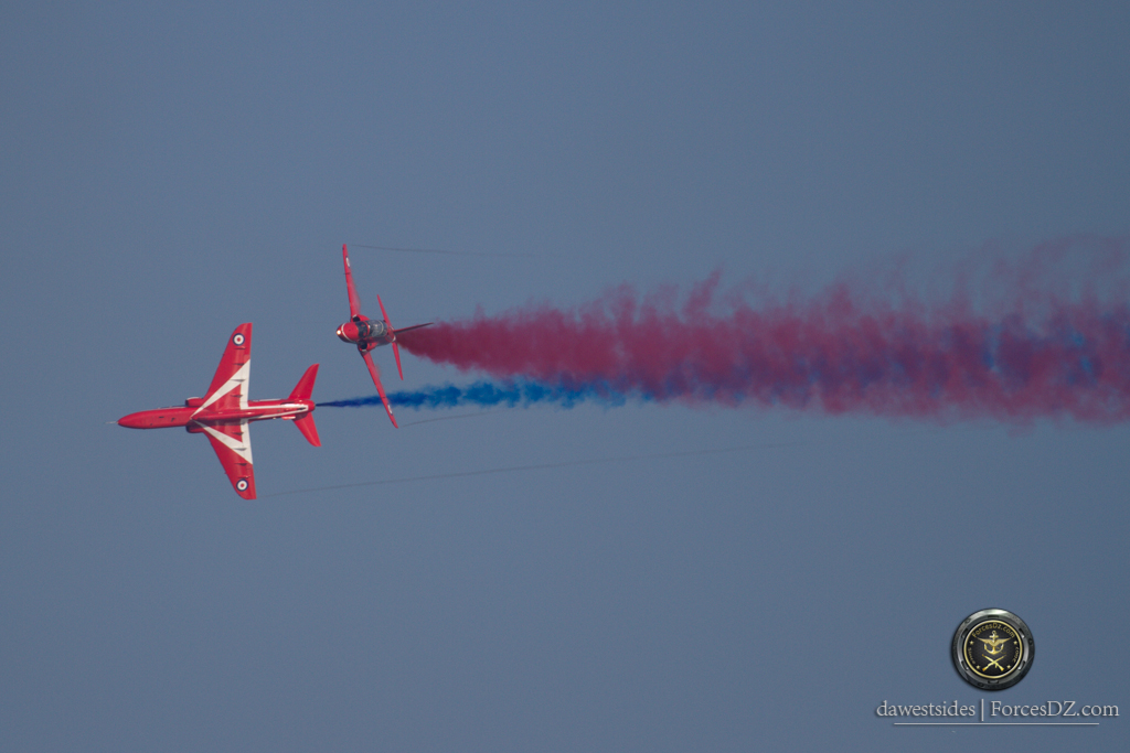 Red arrow a Doha  IMG_3993_zps0e7c3a4e