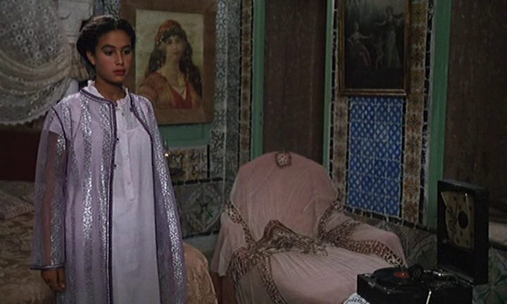 صمت القصور (1994) Les Silences du Palais  Vlcsnap-2013-05-13-02h23m48s94