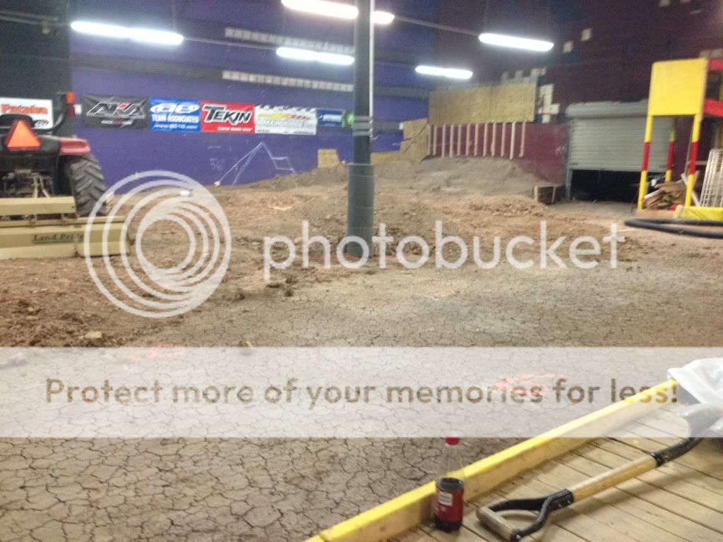 SPEED WORLD R/C RACEWAY New Track Layout Design for 2013 Photo3