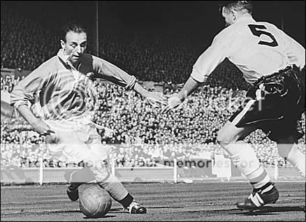 "Sir" Stanley Matthews Stanley_matthews-beating-the-full-back