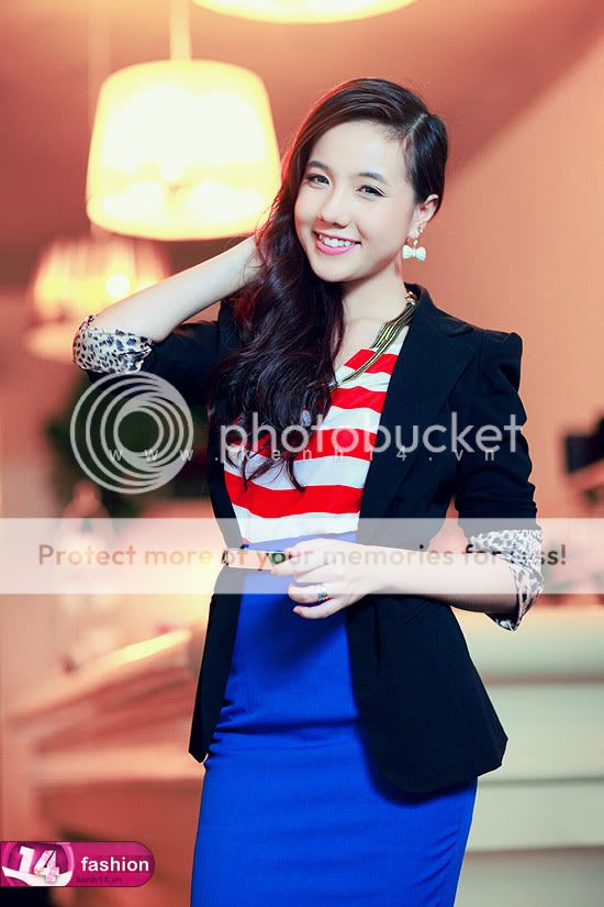 Nghía Mie mix đồ thu cùng blazer 111107faMie09