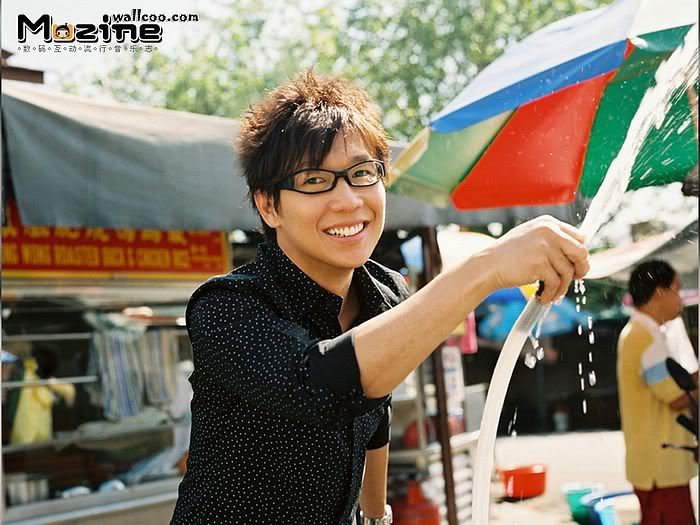 Weekly Celebrity on Muzine Magazine p2(boy) Pin-guan-0649_wallpaper02_wallcoocom