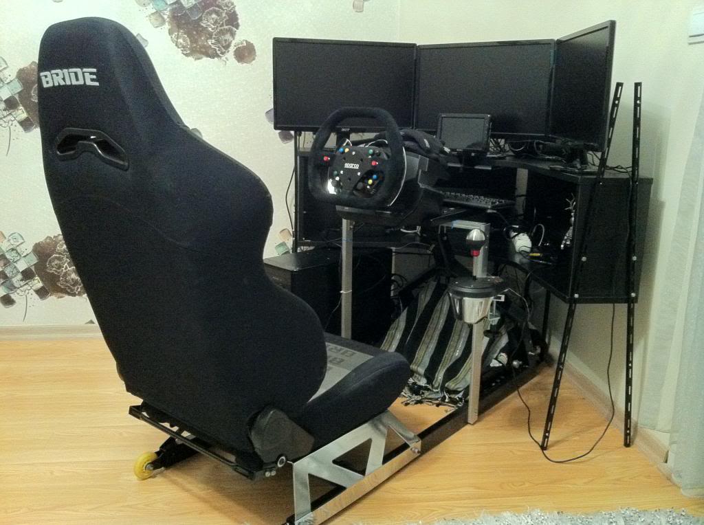 Fanatec Rennsport Kokpit V2 Fotograf1_zpsc302a86b