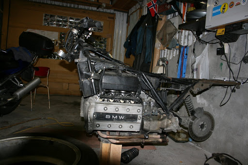 Building a BMW K100 with aluminium sidecar & single sided front suspension. IMG_9532_zps388689c5