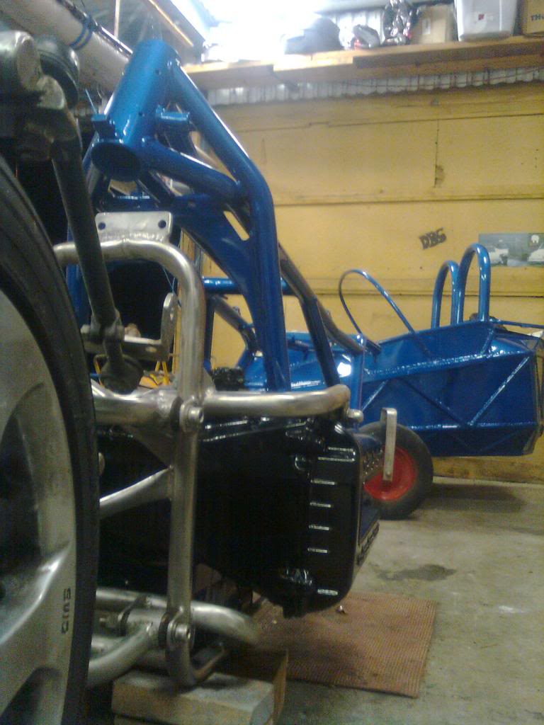 Building a BMW K100 with aluminium sidecar & single sided front suspension. Mobilbilde0793