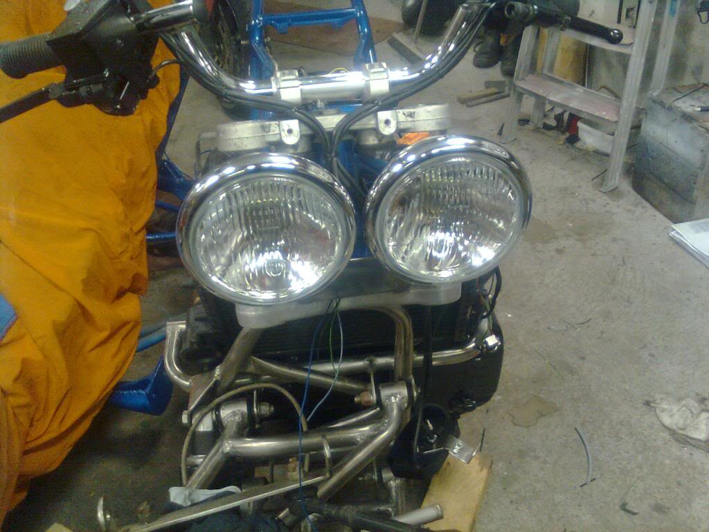 Building a BMW K100 with aluminium sidecar & single sided front suspension. Mobilbilde0819