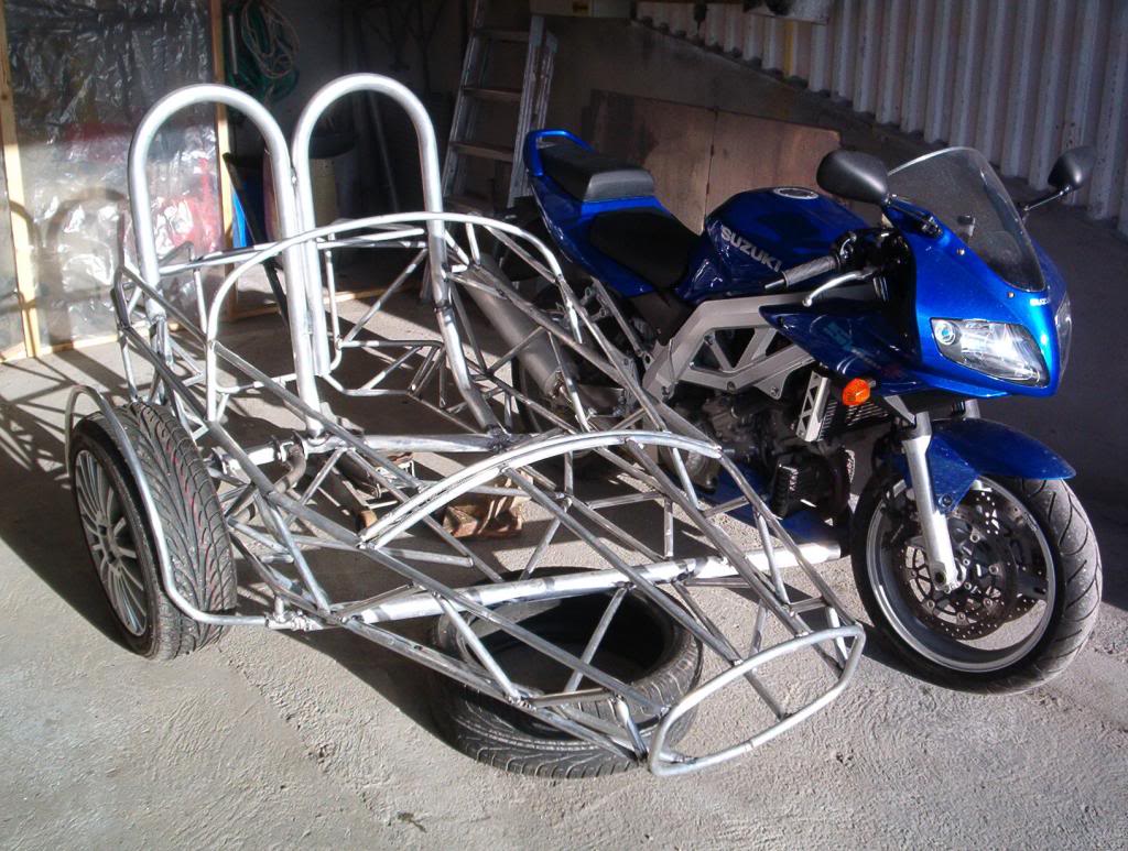 Building a BMW K100 with aluminium sidecar & single sided front suspension. IM001422_zps4aab0b44