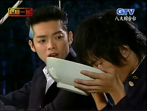 Calvin's Pics in his dramas Koe11