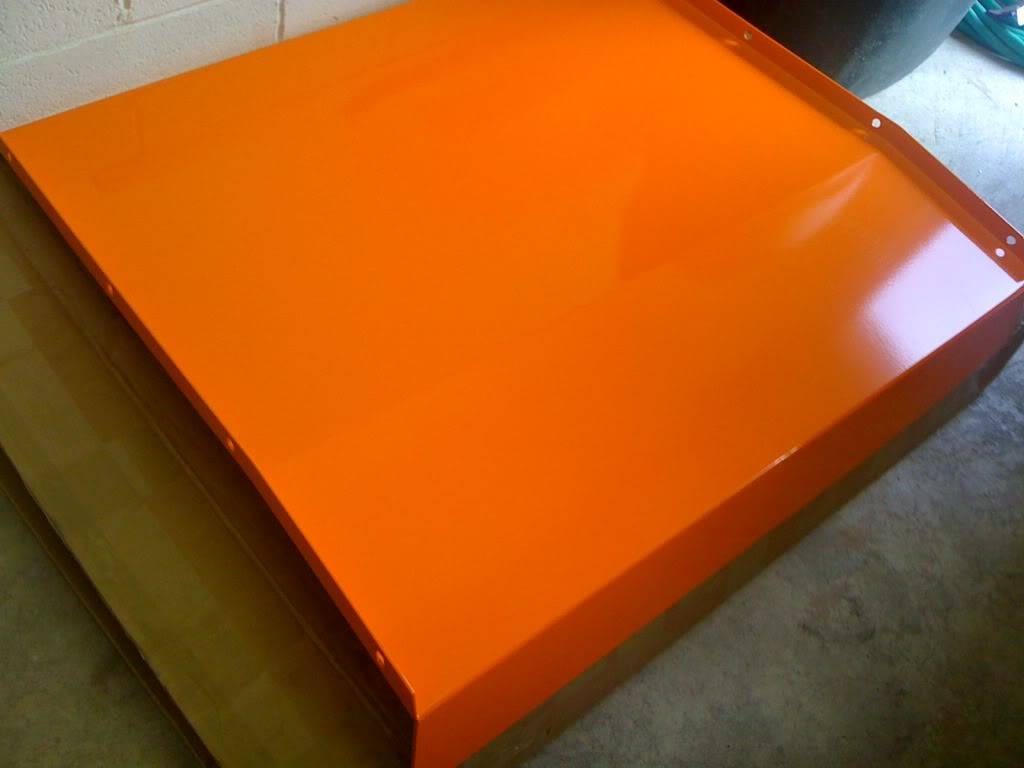 Orange Madness Roof from Santa Claus---aka HRR TheROOF--inOrange006