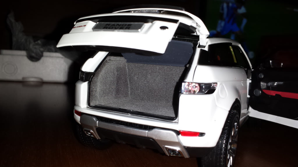 Maqueta Range Rover Evoque 1:18 20130924_202147