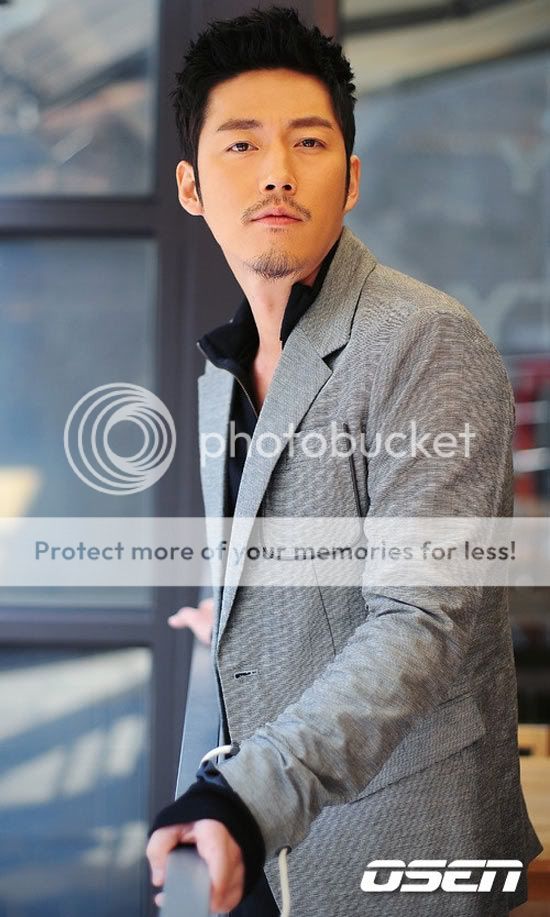 JANG HYUK trả lời phỏng vấn ngày 11.10.2011 S5hqf3ic