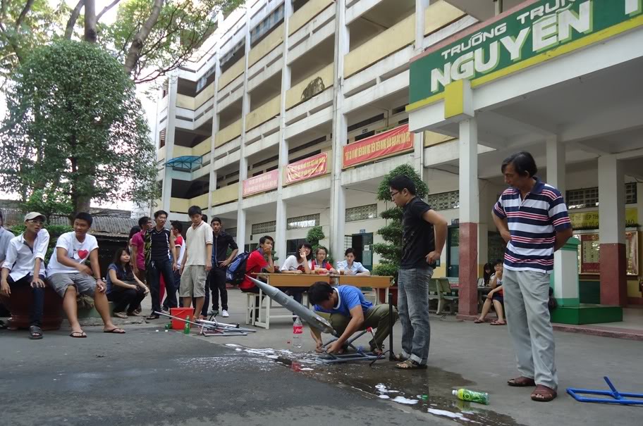 Tên lửa 2012 Tenluanuoc201244