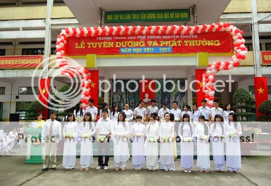 Bế giảng Năm học 2011 - 2012 BeGiang1112107