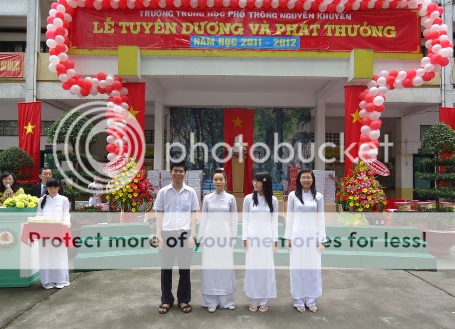 Bế giảng Năm học 2011 - 2012 BeGiang111224