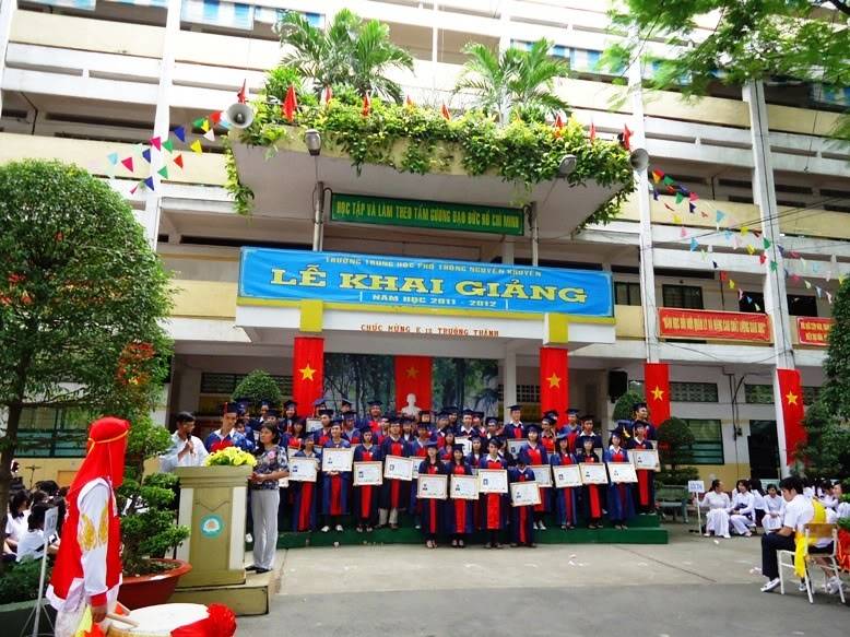 Các Tân Khoa tiêu biểu 2011-2012 Tankhoatieubieu2011201246