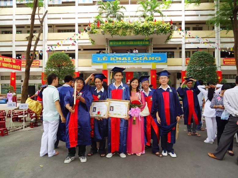 Các Tân Khoa tiêu biểu 2011-2012 Tankhoatieubieu2011201256