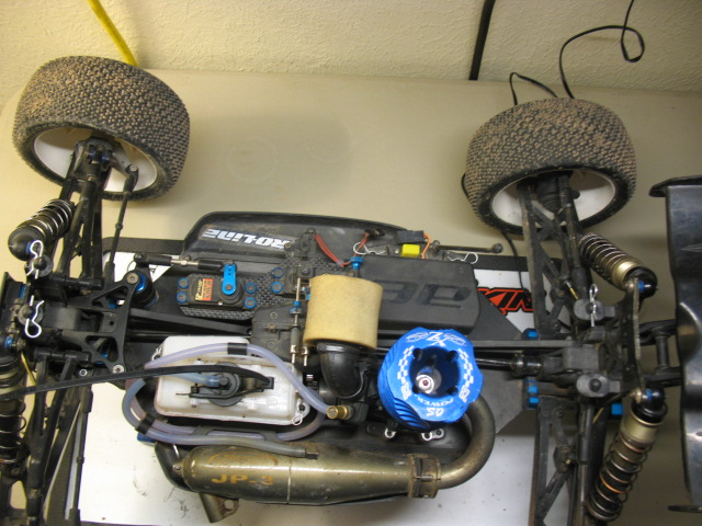 Nitro truggy with (.28 os engine)  IMG_3444