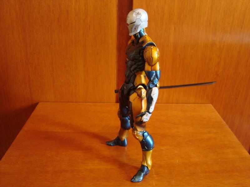 [Review] Gray Fox - Square Enix/Play Arts Kai - by Fellipe DSC02335