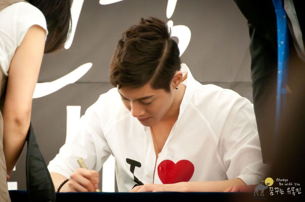 [HJL] ‘Break Down’ album Fansign event [19.06.11] (3)  D5c02141ff987a4040341731