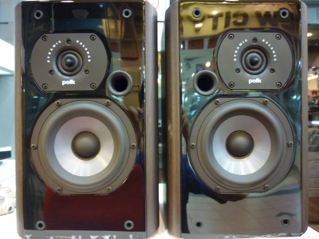 Polk Audio LSi-7 bookshelf speakers (Used) P1000354