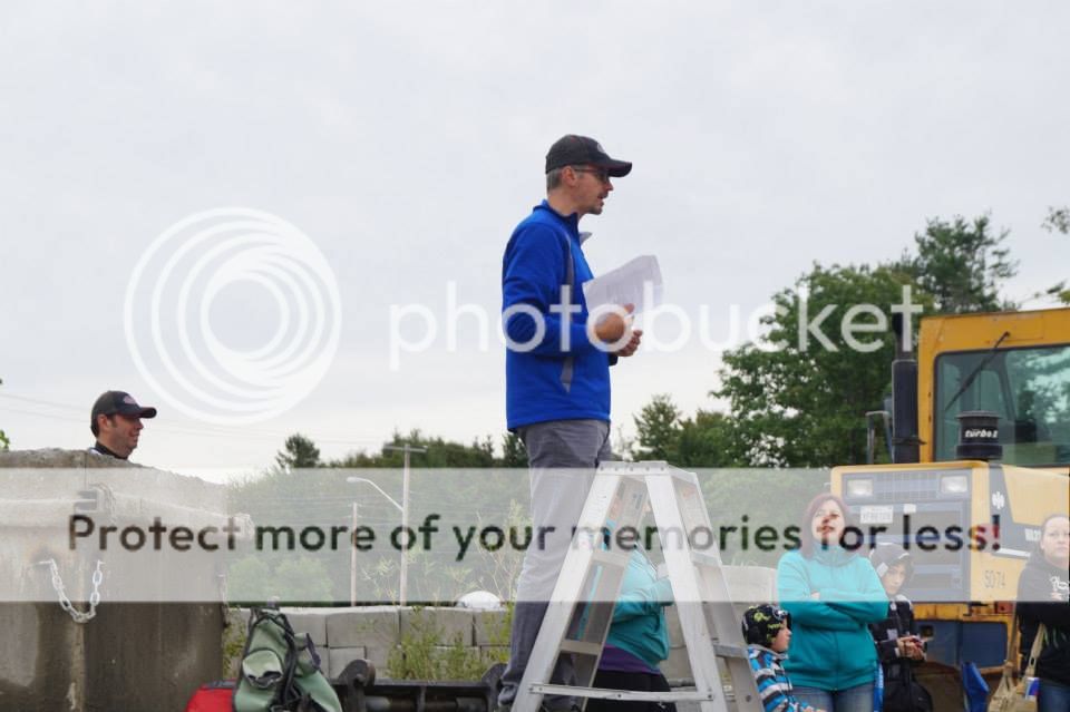 photo du jamboree scale rc4wd de quebec !! Pilotemeeting_zps44364304