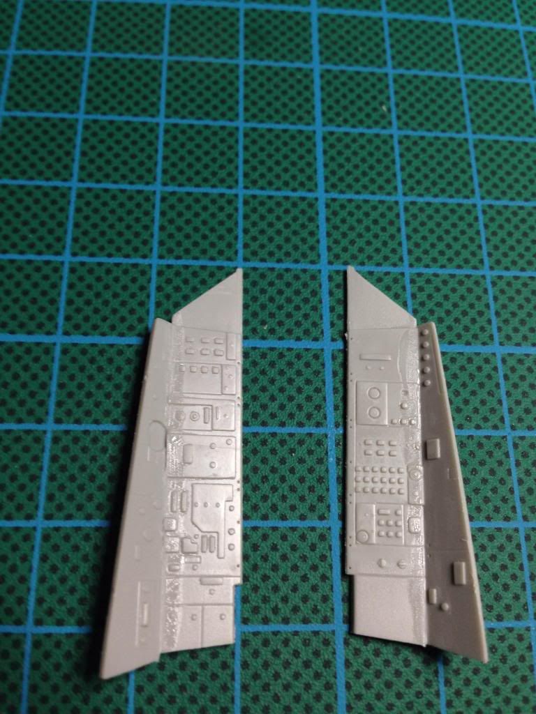 1/32 Trumpeter Su-27UB Ukranian Air Force Rearpanels