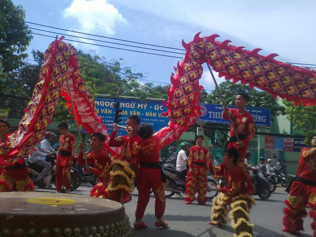 Thanh Liên Khai Trương Điện Máy Ỡ Q10 Đây Hinh0132