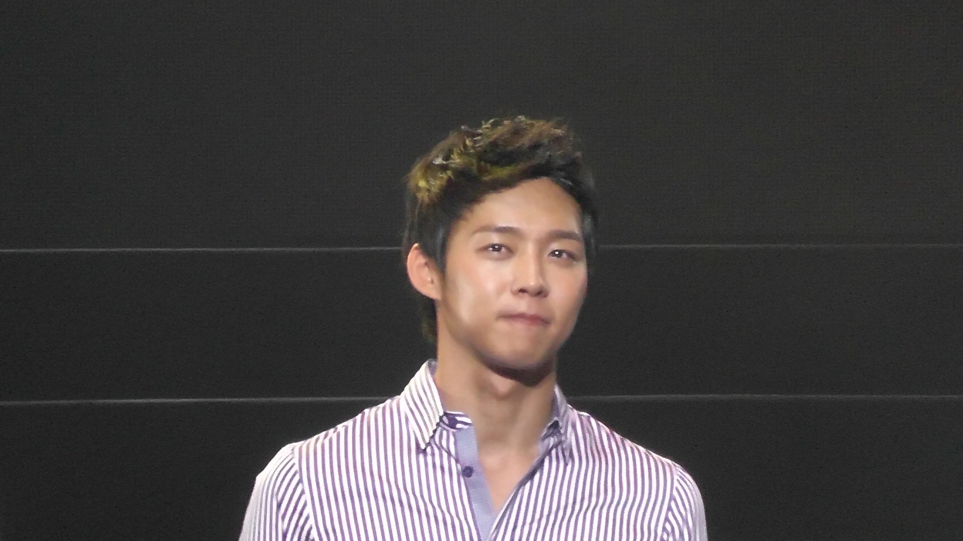 [PIC]صور من Yoochun Shanghai Fanmeeting 2012 6efb9994gw1dw9f8av59hj