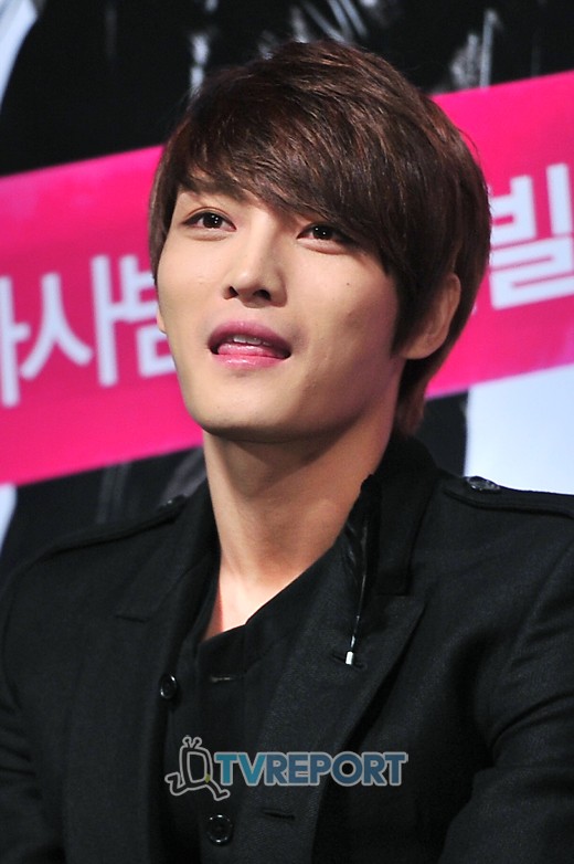 [pics][161012] “Jackal is Coming” Press Conference 20121016_1350382982_66496400_1