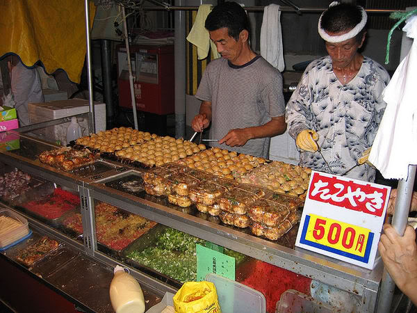 [Giới thiệu] 19 món ăn trong lễ hội Nhật Bản The-takoyaki-dudes-532