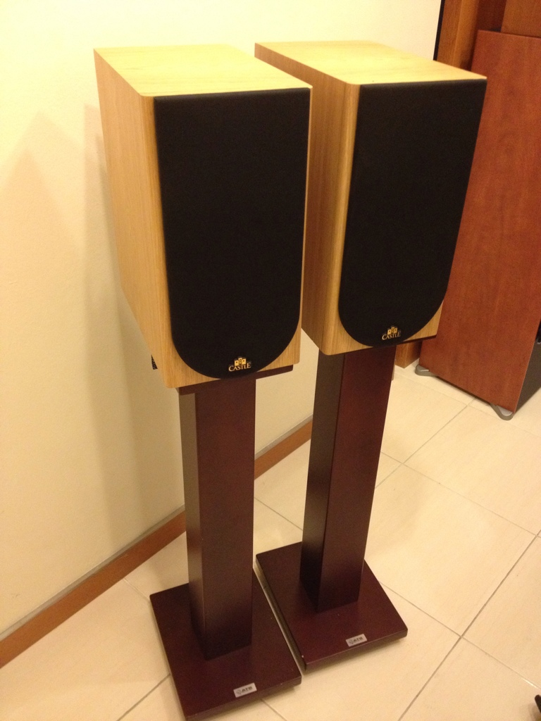 Castle Knight 2 stereo speaker Fb9cecdc